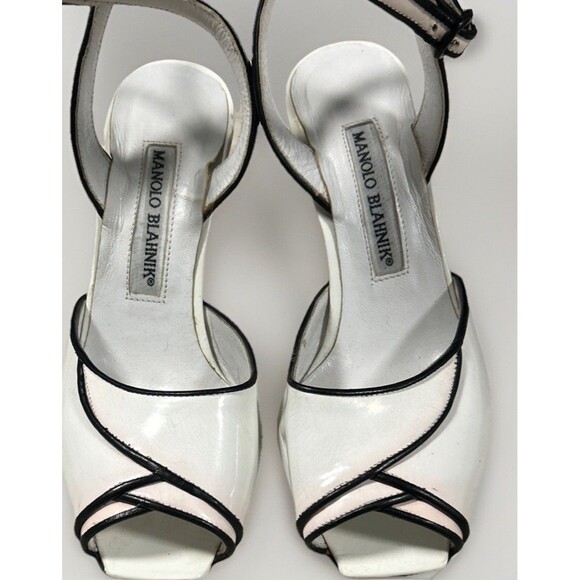 Manolo Blahnik White Black Petal Open Toe Block Heel Pumps Italy Size 5.5 - Picture 3 of 10